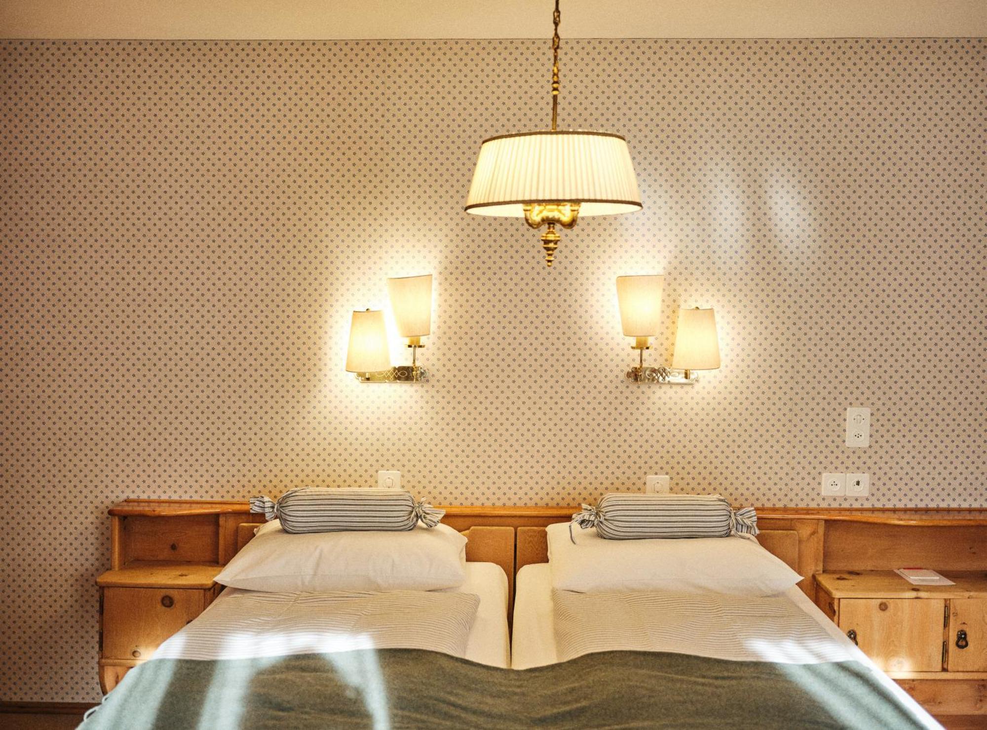 Hotel Chesa Grischuna Klosters Ngoại thất bức ảnh